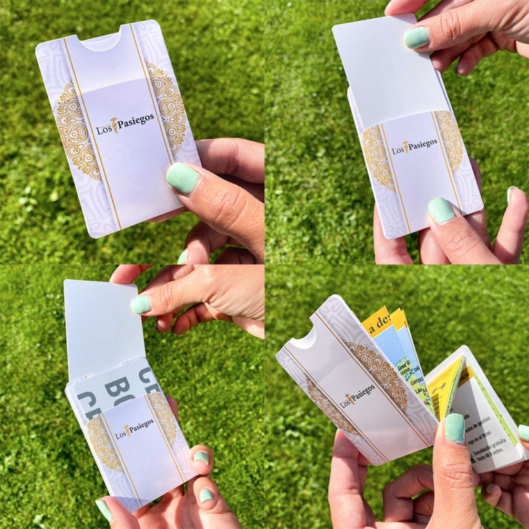 Folleto tarjetero para hoteles en Santander