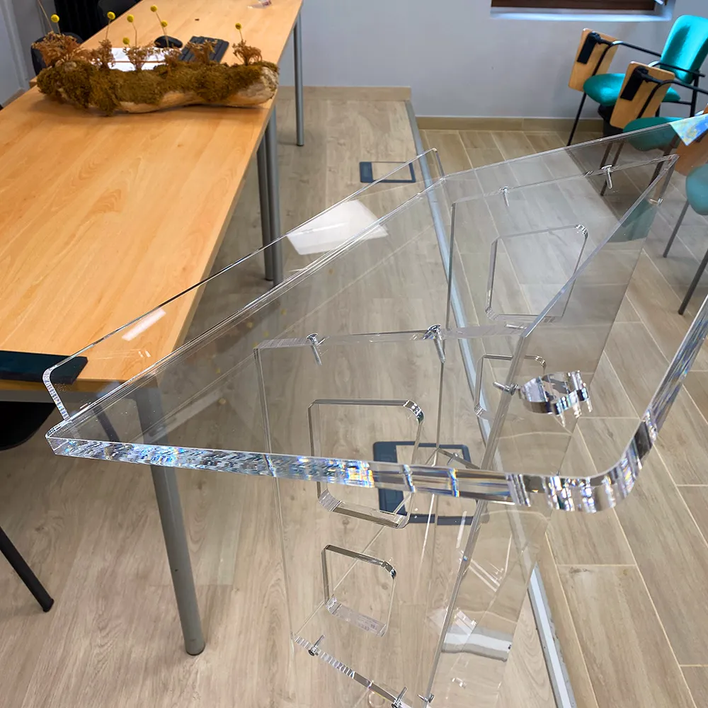 Atriles de metacrilato en Cantabria